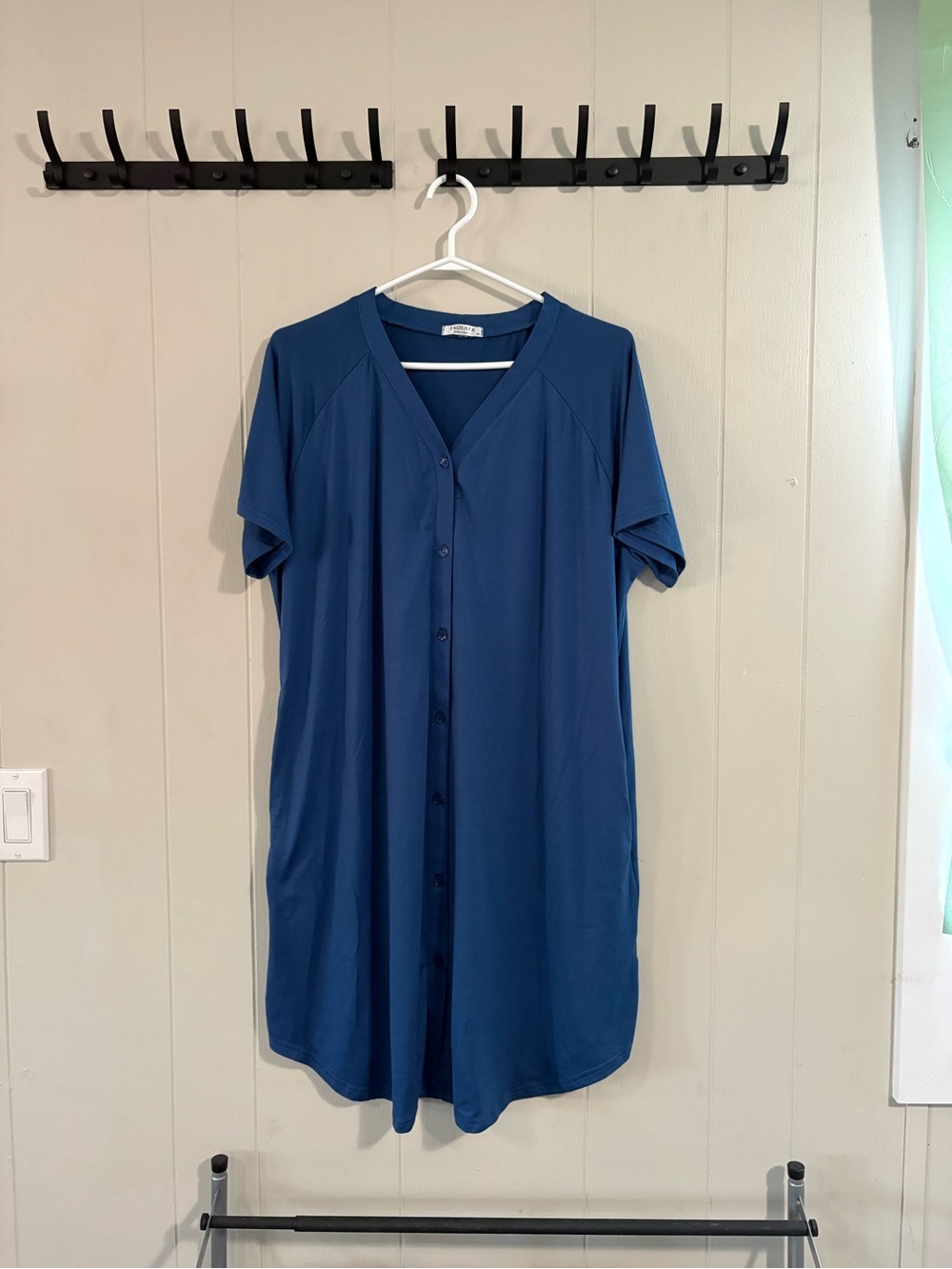 Women's Navy Blue V-Neck Dress - Picture 4 of 4